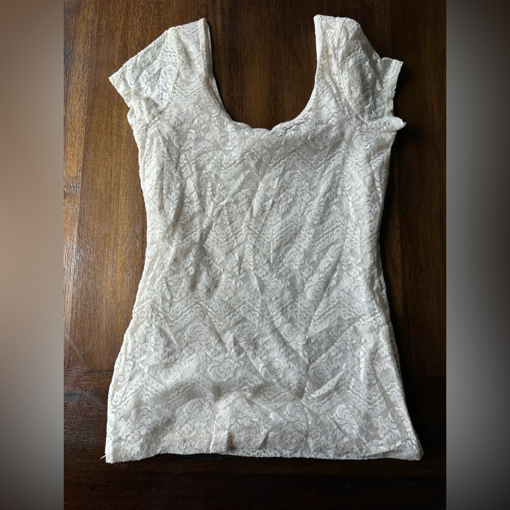 Garage Elegant Cream Lace Women's Top- size Small - Picture 4 of 6